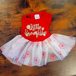 1 Simply Wag girl dog Christmas tutu dress.
